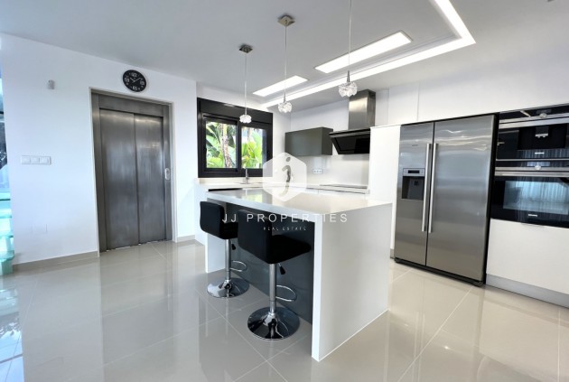 D'occasion - Villa -
San Miguel de Salinas - Inland