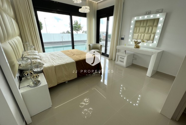 D'occasion - Villa -
San Miguel de Salinas - Inland