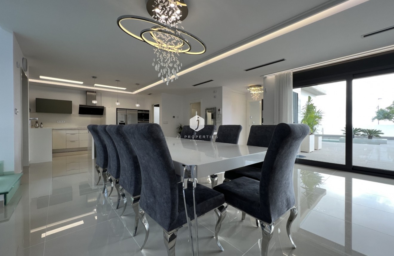 D'occasion - Villa -
San Miguel de Salinas - Inland