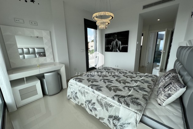 D'occasion - Villa -
San Miguel de Salinas - Inland