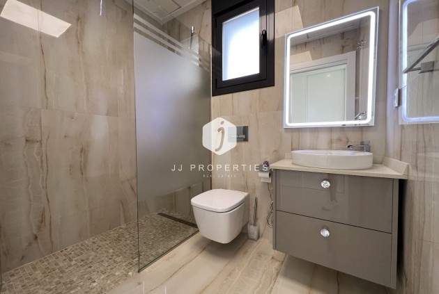 D'occasion - Villa -
San Miguel de Salinas - Inland