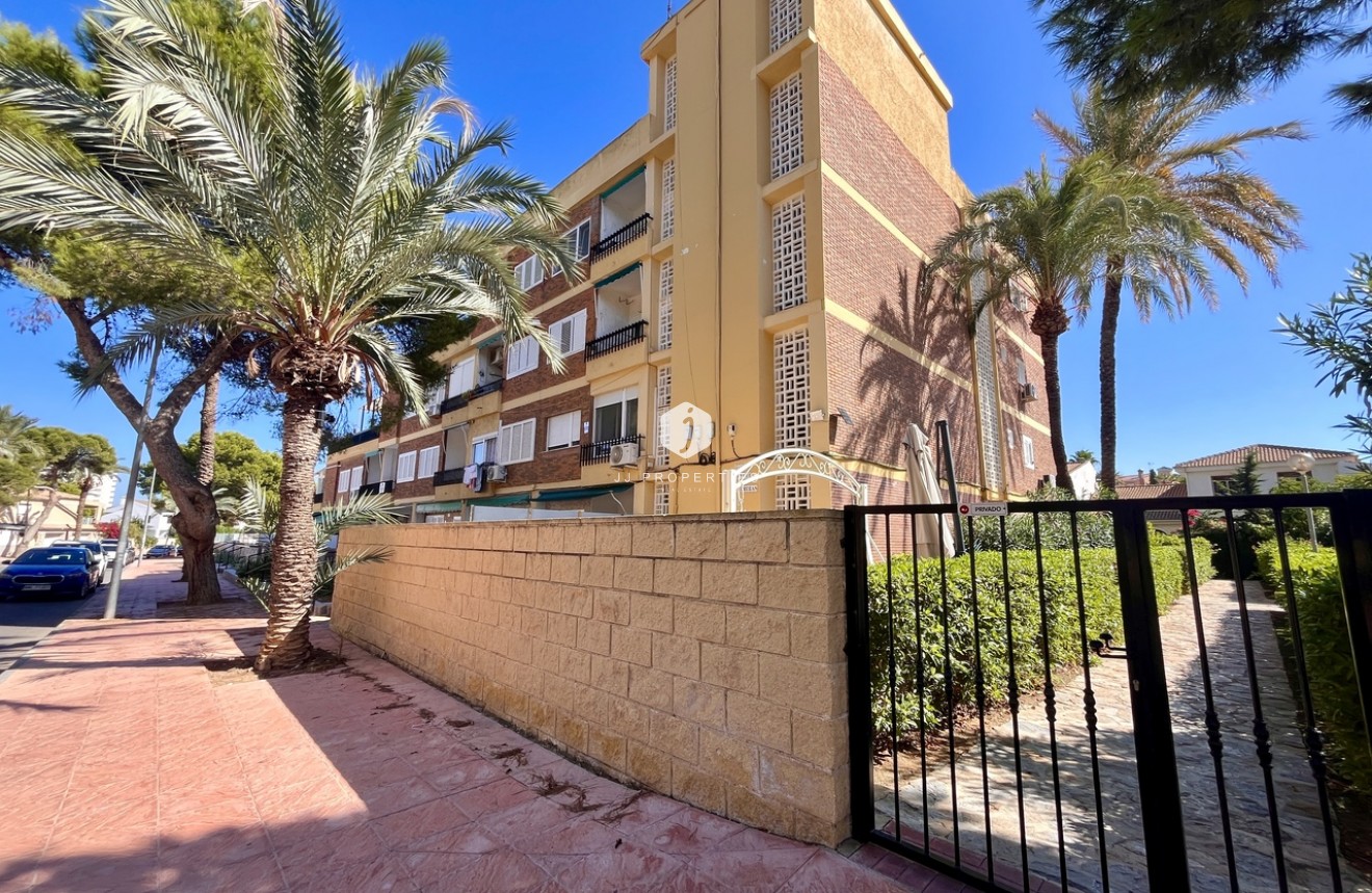 Resale - Apartment / flat -
La Zenia - Costa Blanca
