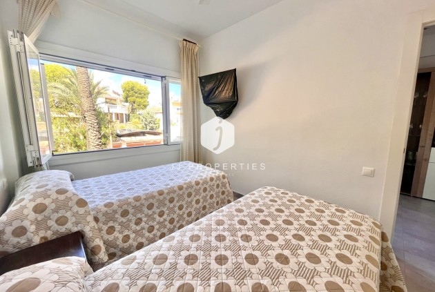 Resale - Apartment / flat -
La Zenia - Costa Blanca