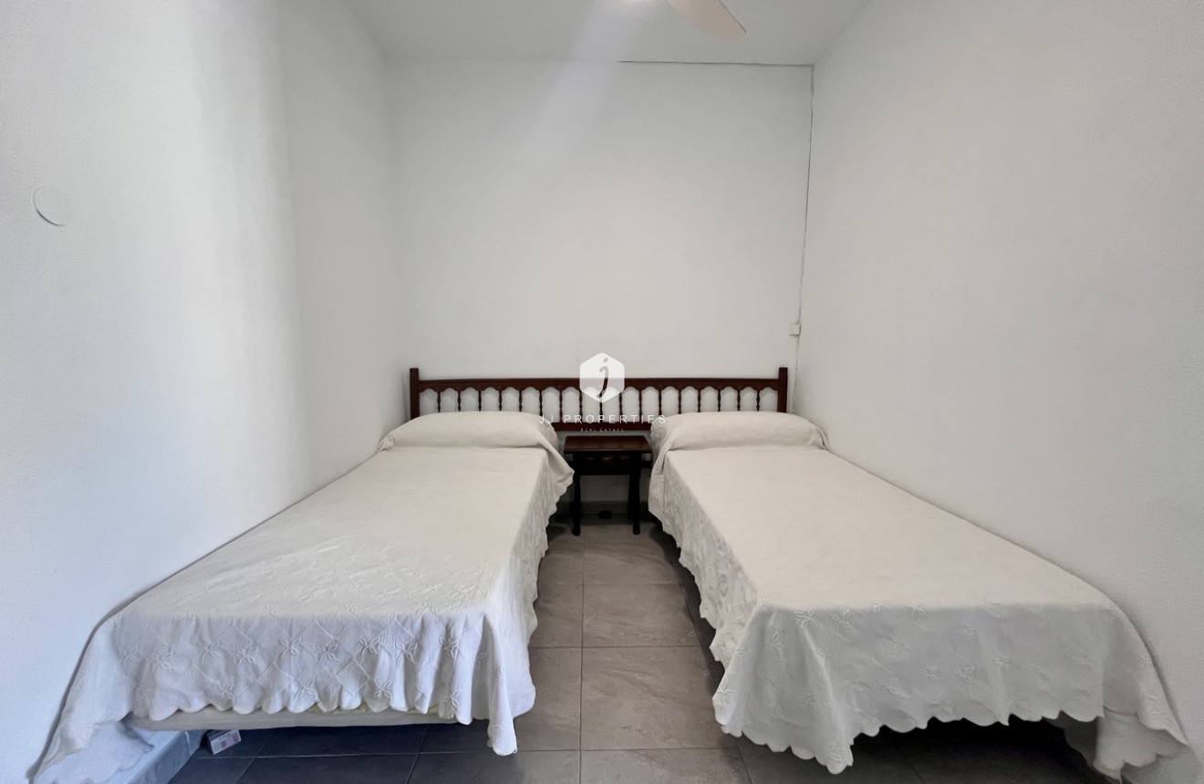 Resale - Apartment / flat -
La Zenia - Costa Blanca