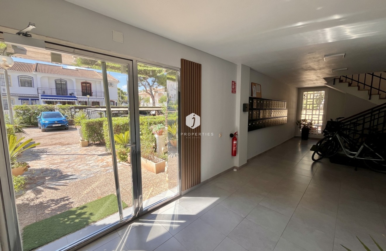 Resale - Apartment / flat -
La Zenia - Costa Blanca