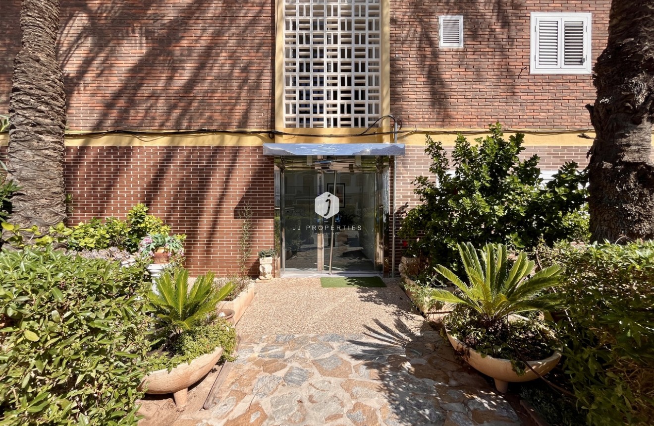 Resale - Apartment / flat -
La Zenia - Costa Blanca