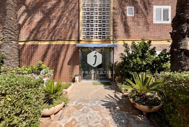 Resale - Apartment / flat -
La Zenia - Costa Blanca