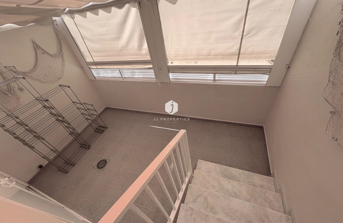 Z drugiej ręki - Mieszkanie w bloku -
Torrevieja - La Mata Pueblo