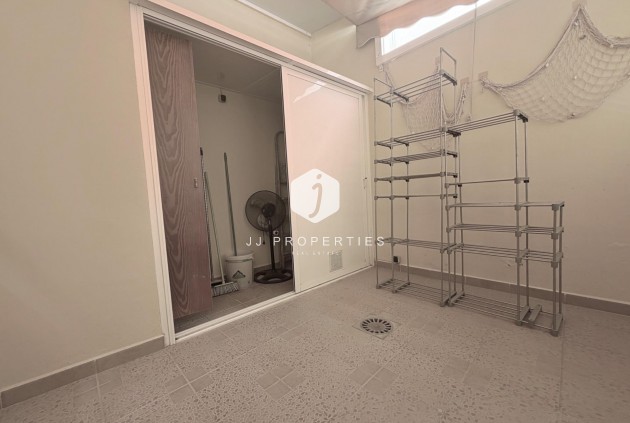 Z drugiej ręki - Mieszkanie w bloku -
Torrevieja - La Mata Pueblo