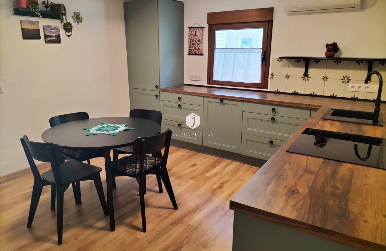 D'occasion - Chalet -
Formentera del Segura - Centro