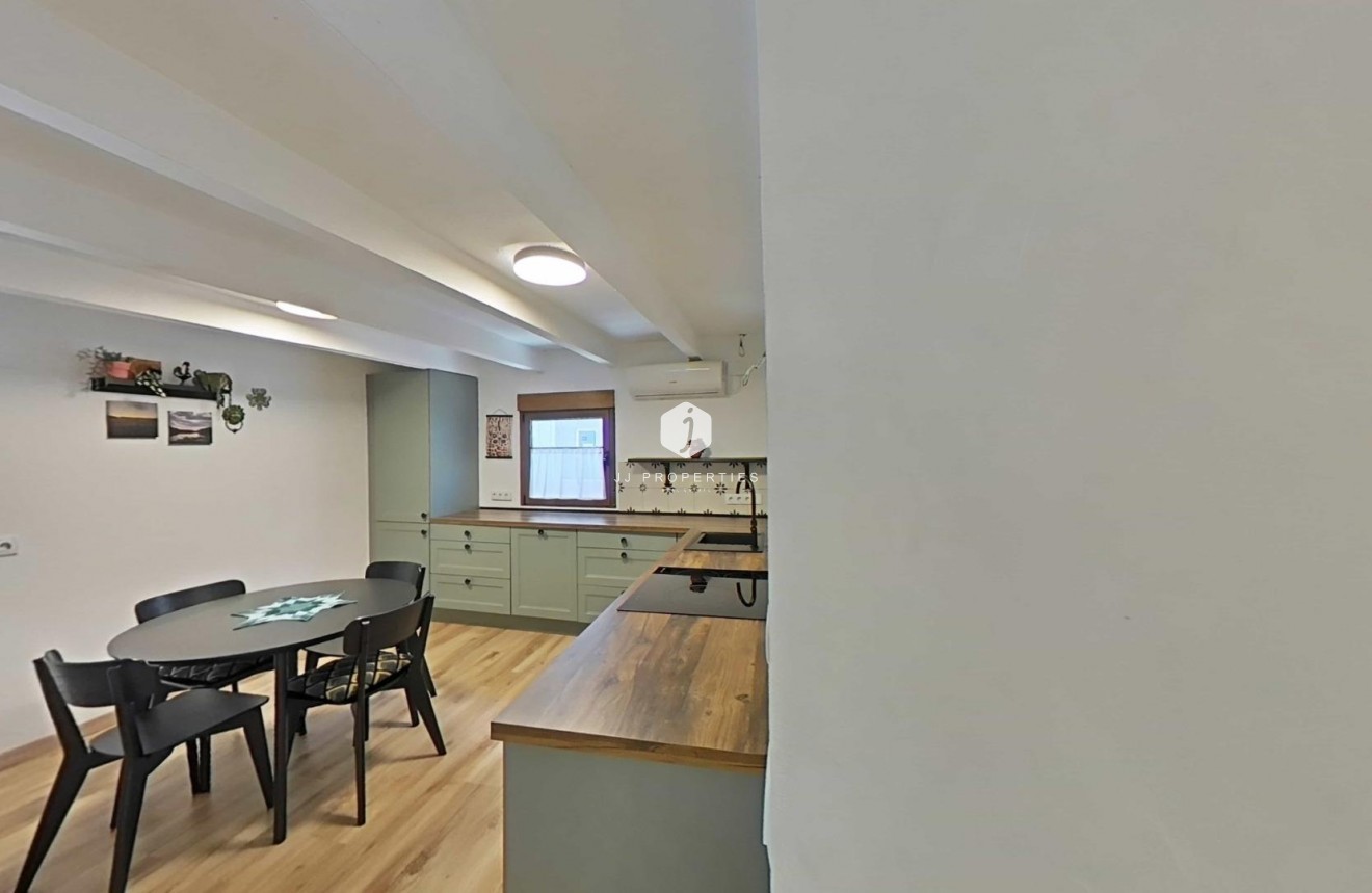 D'occasion - Chalet -
Formentera del Segura - Centro