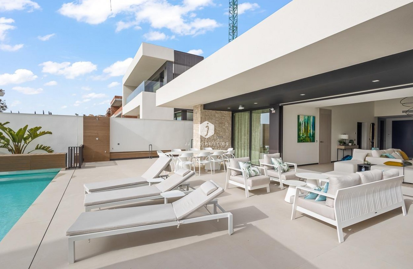 Resale - Villa -
Algorfa - Comunidad Valenciana