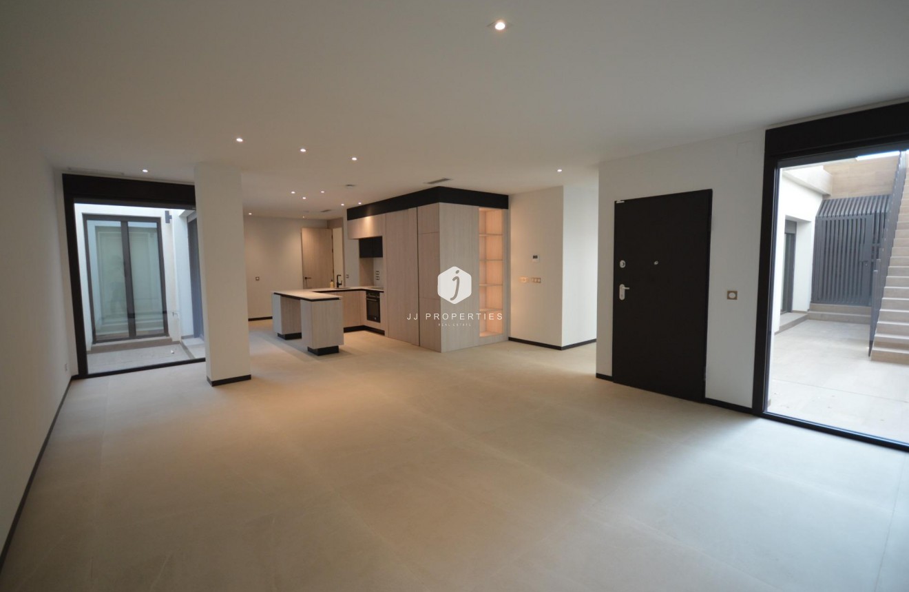 Resale - Villa -
Algorfa - Comunidad Valenciana