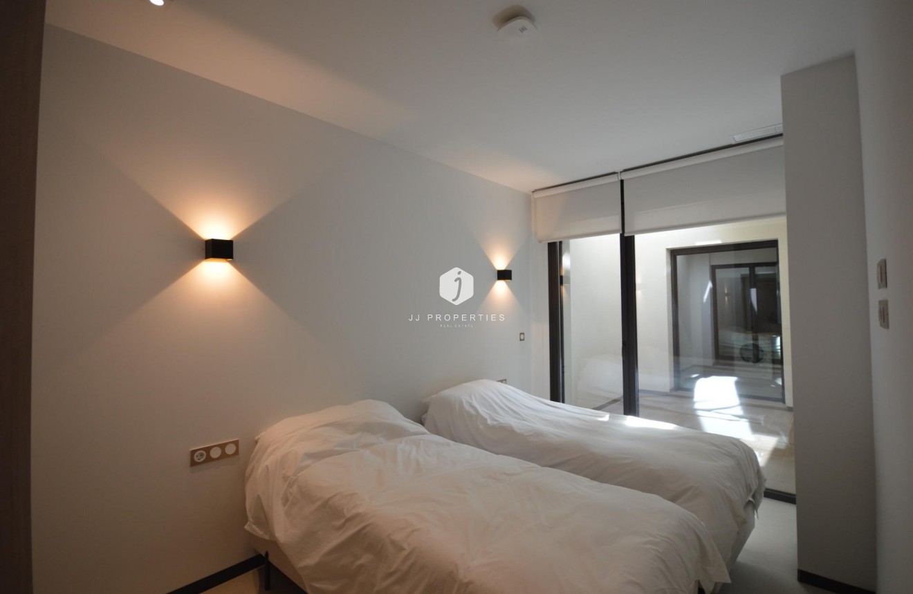 Resale - Villa -
Algorfa - Comunidad Valenciana