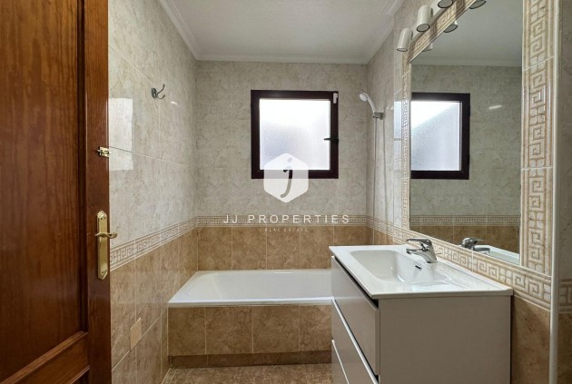 D'occasion - Appartement -
Orihuela Costa - Campoamor