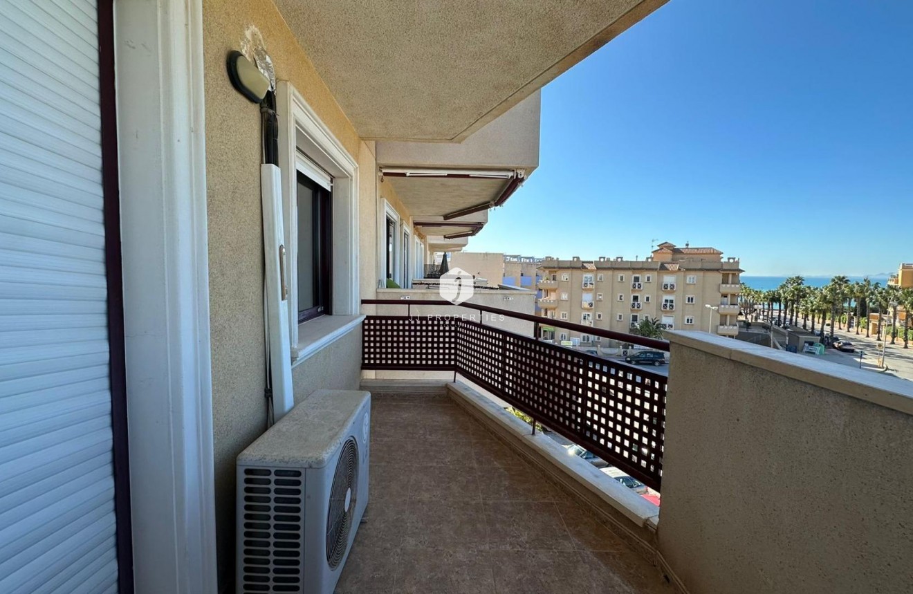 D'occasion - Appartement -
Orihuela Costa - Campoamor