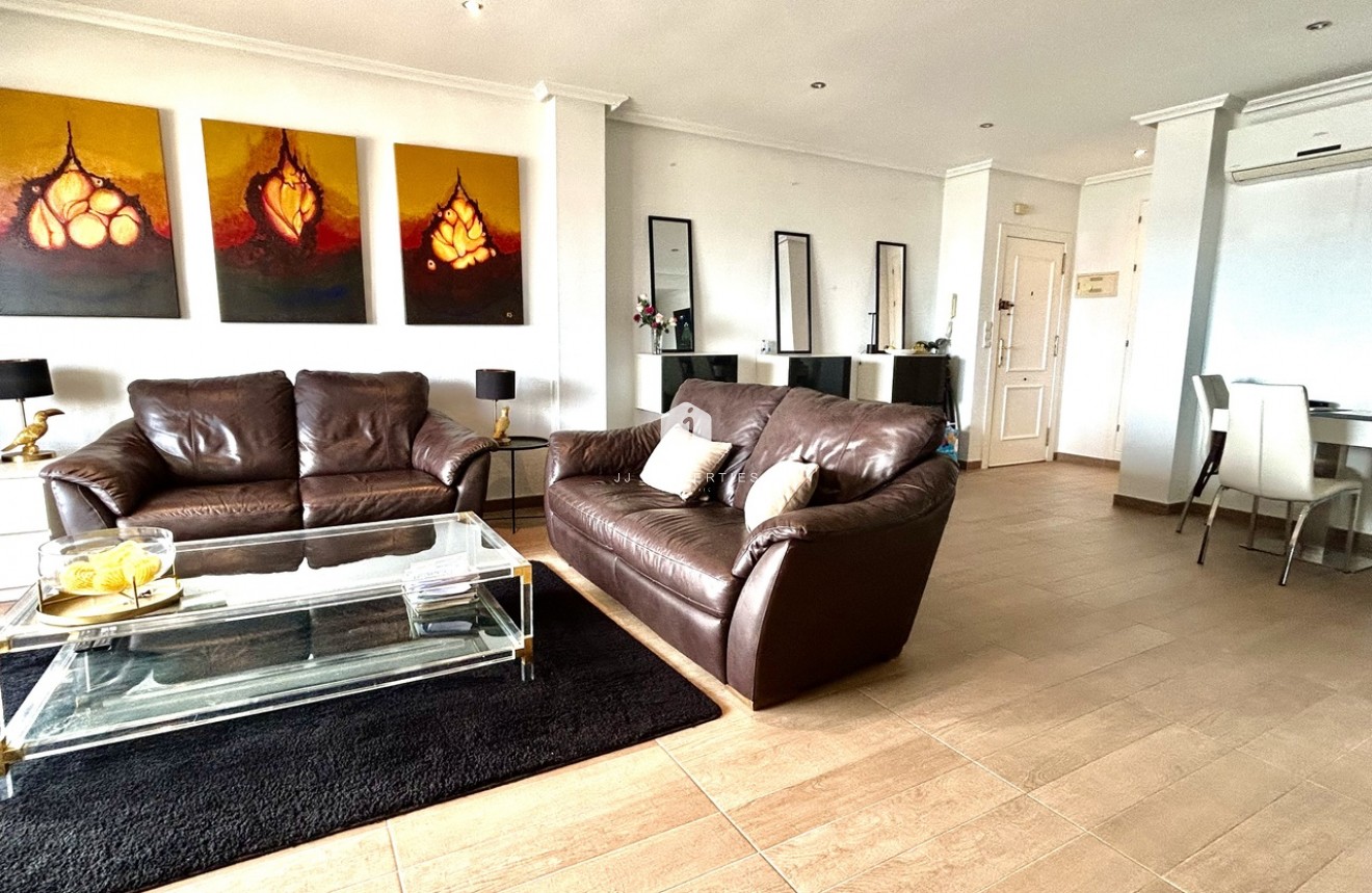 Resale - Apartment / flat -
Campoamor - Costa Blanca