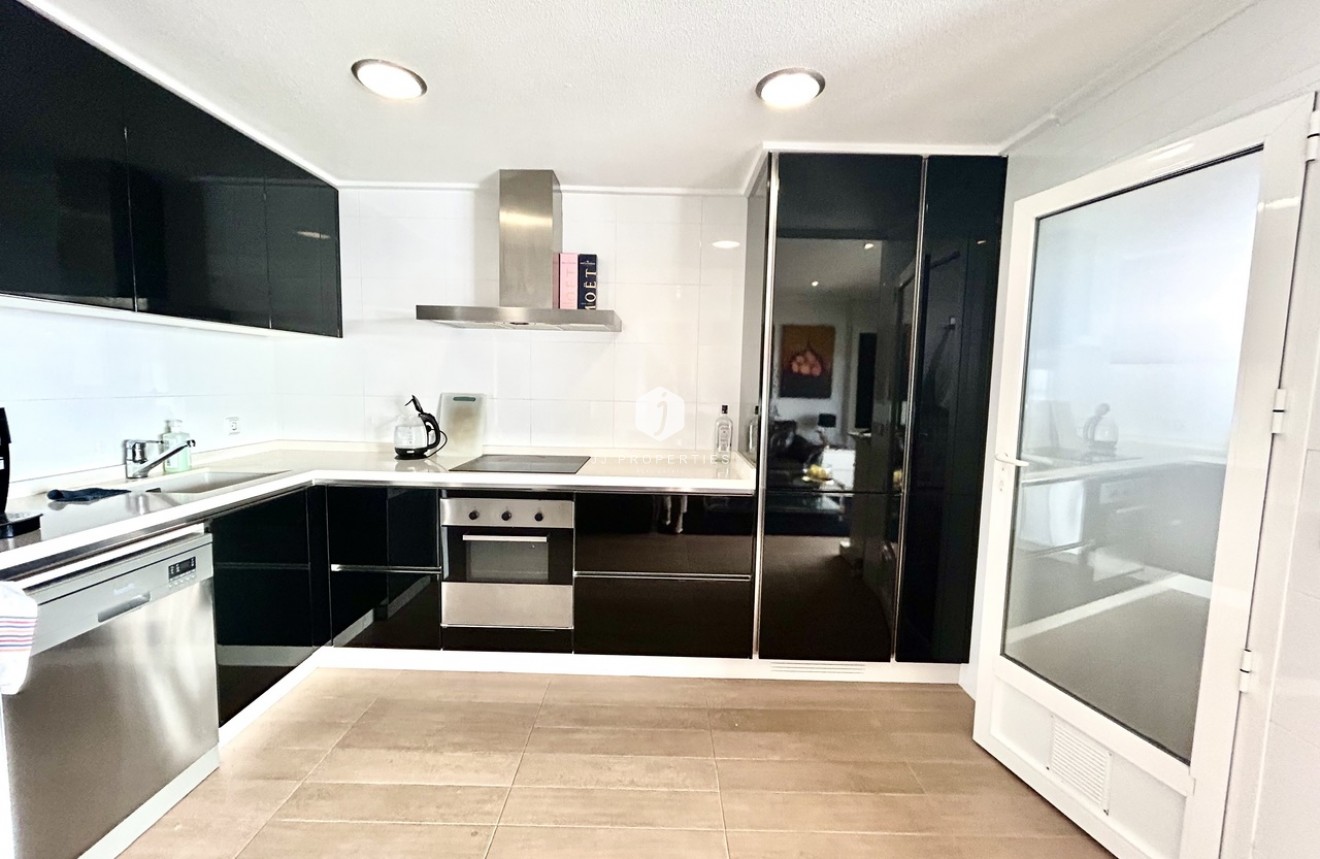 Resale - Apartment / flat -
Campoamor - Costa Blanca