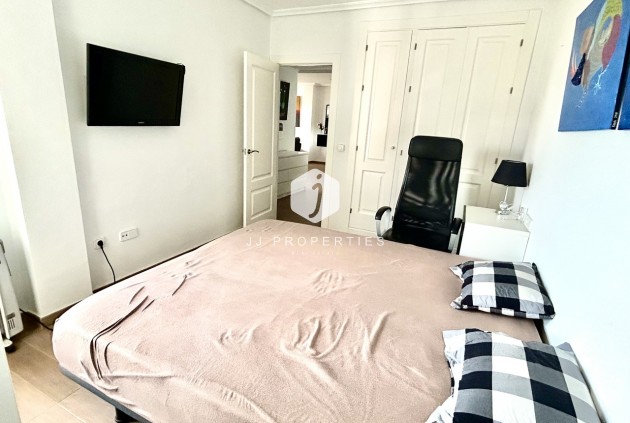 Resale - Apartment / flat -
Campoamor - Costa Blanca