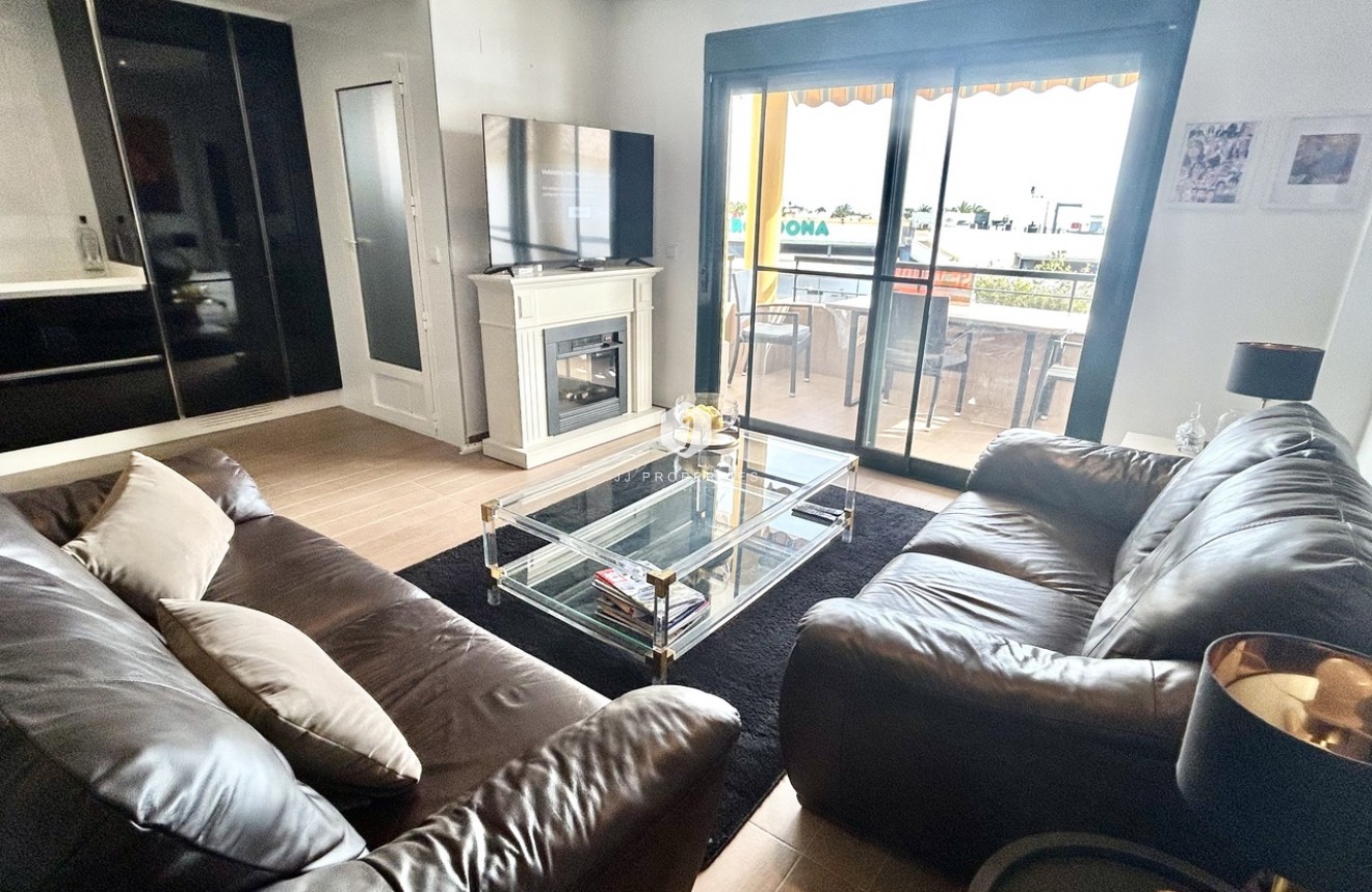 Resale - Apartment / flat -
Campoamor - Costa Blanca