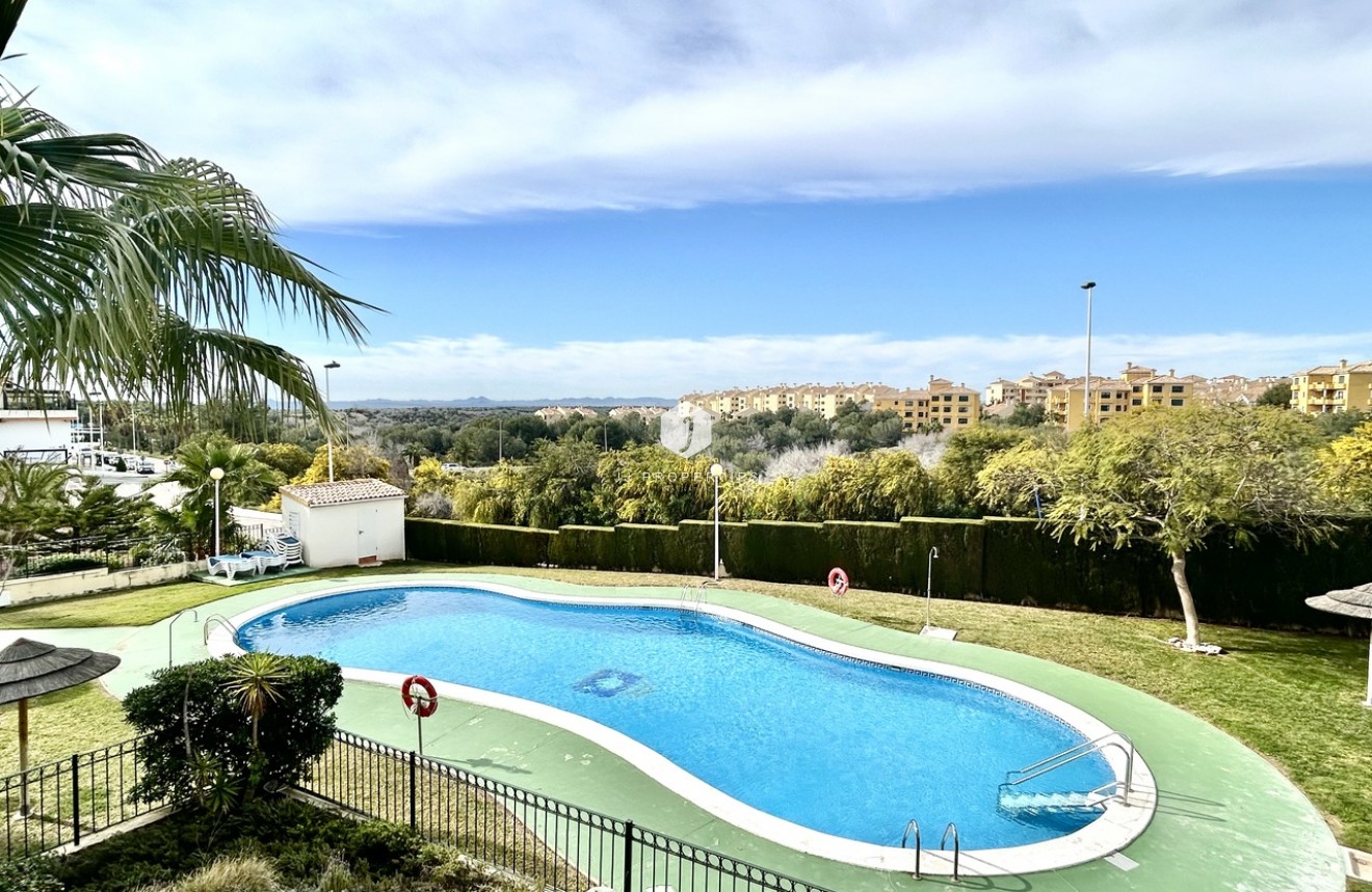 Resale - Apartment / flat -
Campoamor - Costa Blanca