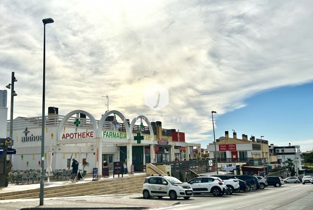 Resale - Apartment / flat -
Campoamor - Costa Blanca