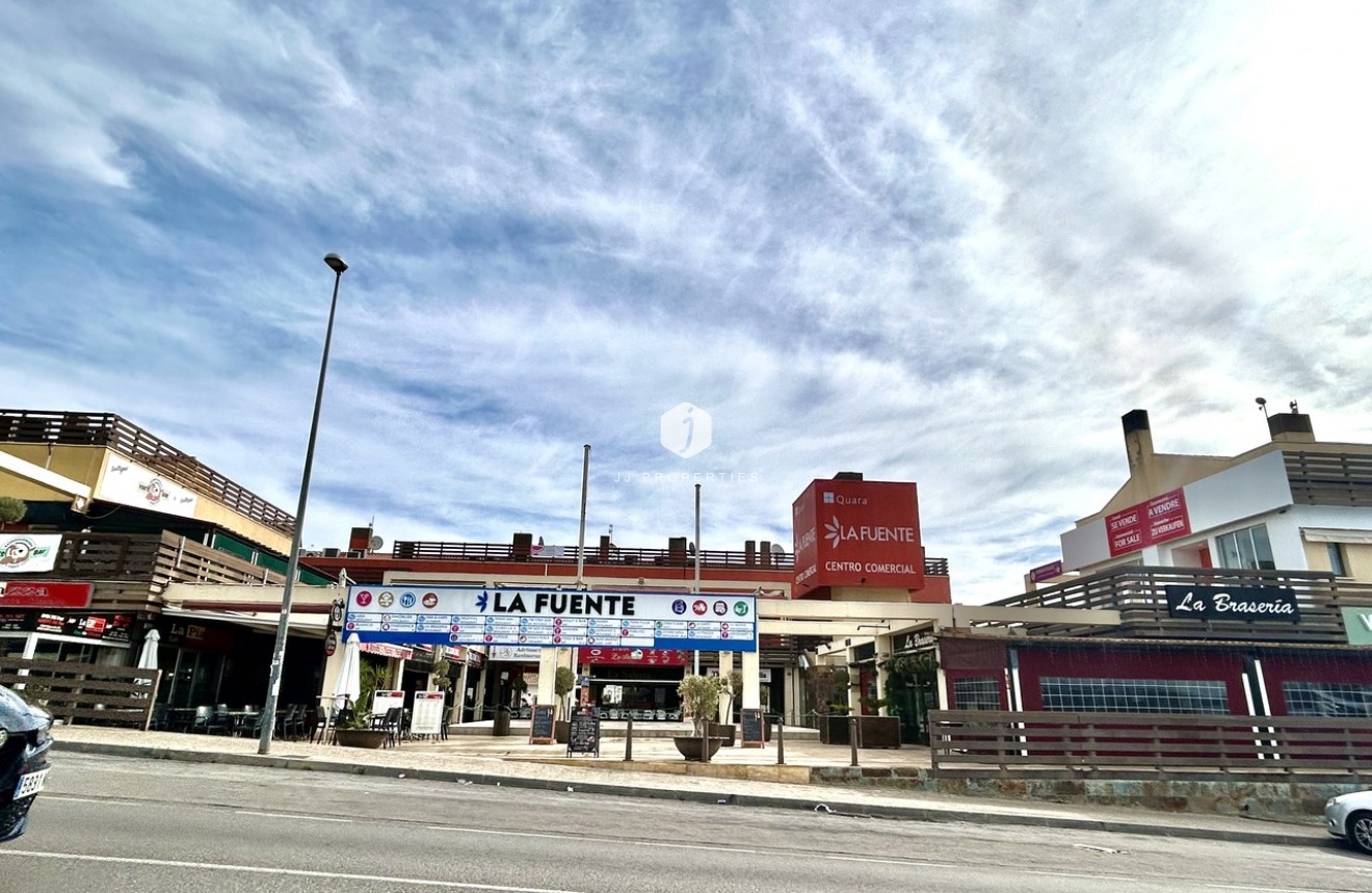 Resale - Apartment / flat -
Campoamor - Costa Blanca