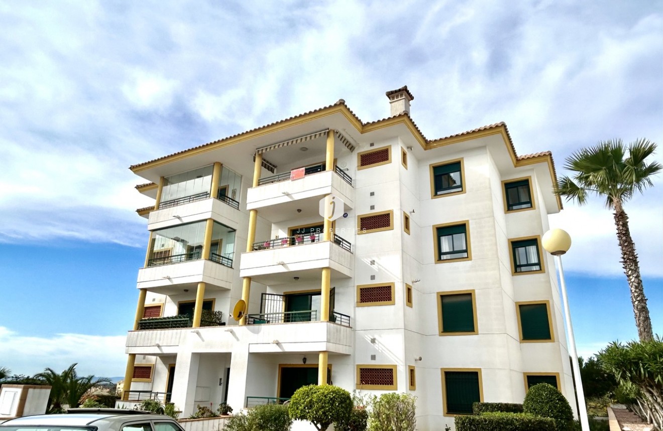 Resale - Apartment / flat -
Campoamor - Costa Blanca