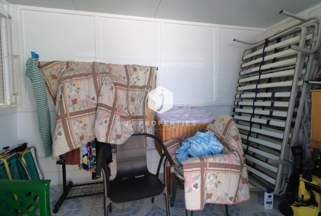 Segunda mano - Bungalow -
Torrevieja - El Limonar