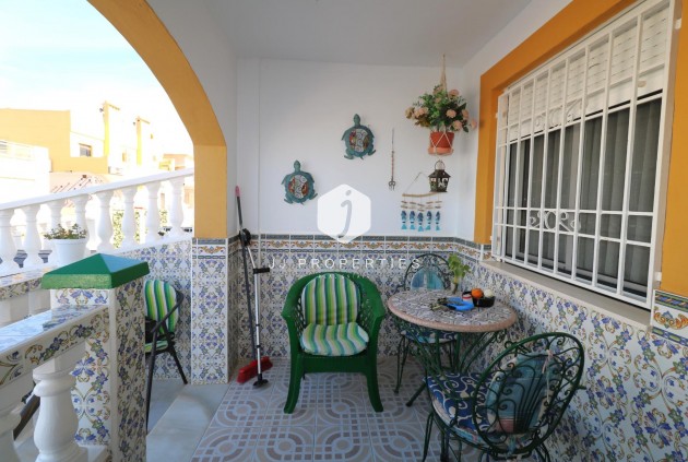 Segunda mano - Bungalow -
Torrevieja - El Limonar