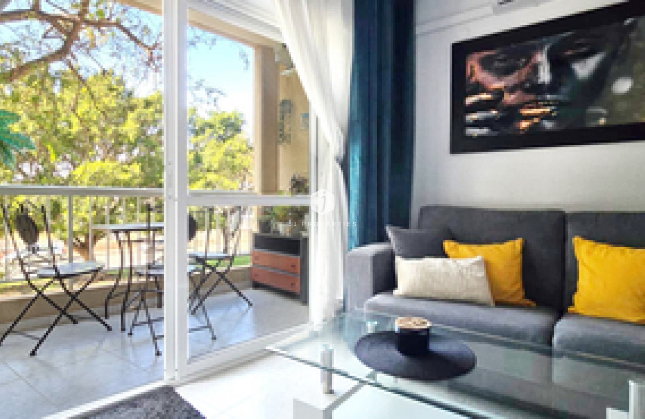 D'occasion - Appartement -
Torrevieja - Costa Blanca