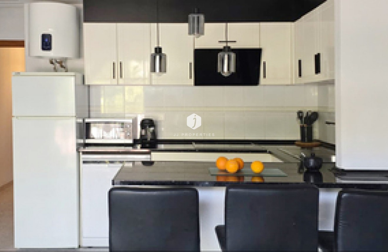 D'occasion - Appartement -
Torrevieja - Costa Blanca