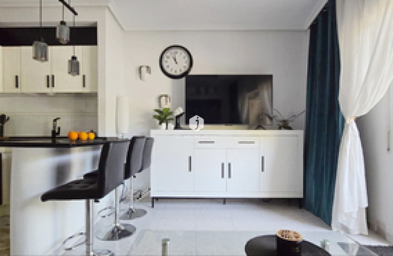 D'occasion - Appartement -
Torrevieja - Costa Blanca