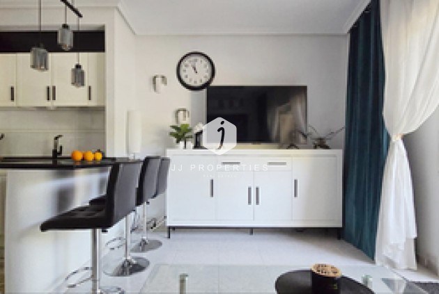 D'occasion - Appartement -
Torrevieja - Costa Blanca