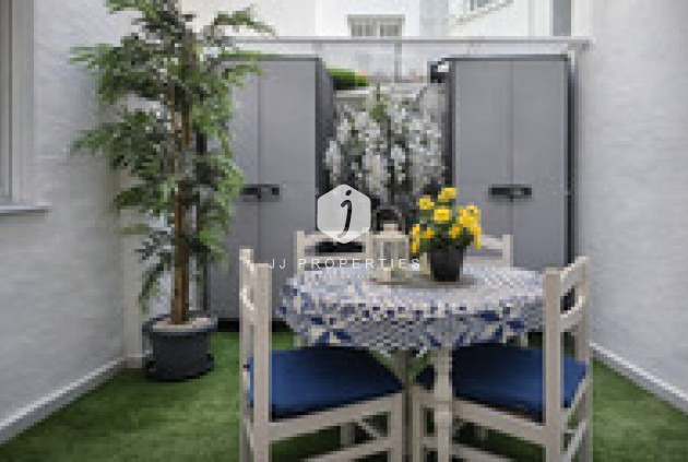 D'occasion - Appartement -
Torrevieja - Costa Blanca