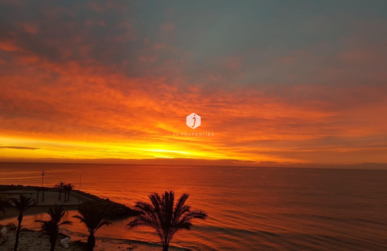 Segunda mano - Apartamento / piso -
Torrevieja - Las Piscinas Naturales