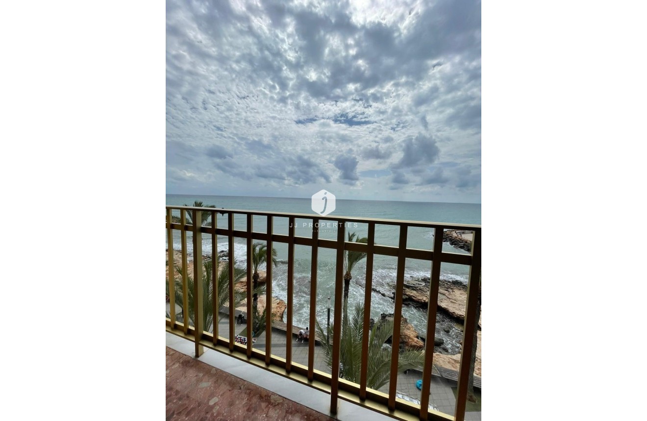 Segunda mano - Apartamento / piso -
Torrevieja - Las Piscinas Naturales