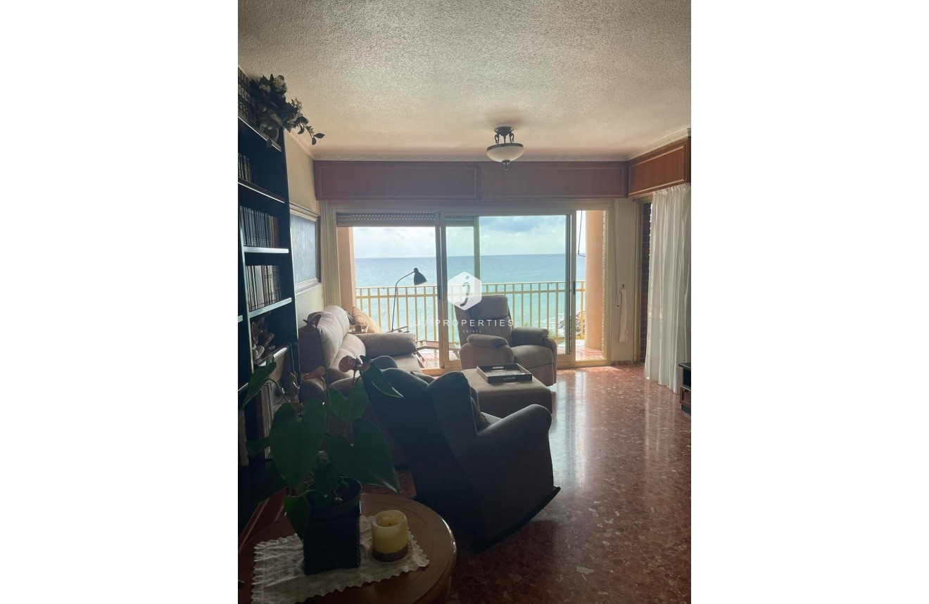 Segunda mano - Apartamento / piso -
Torrevieja - Las Piscinas Naturales