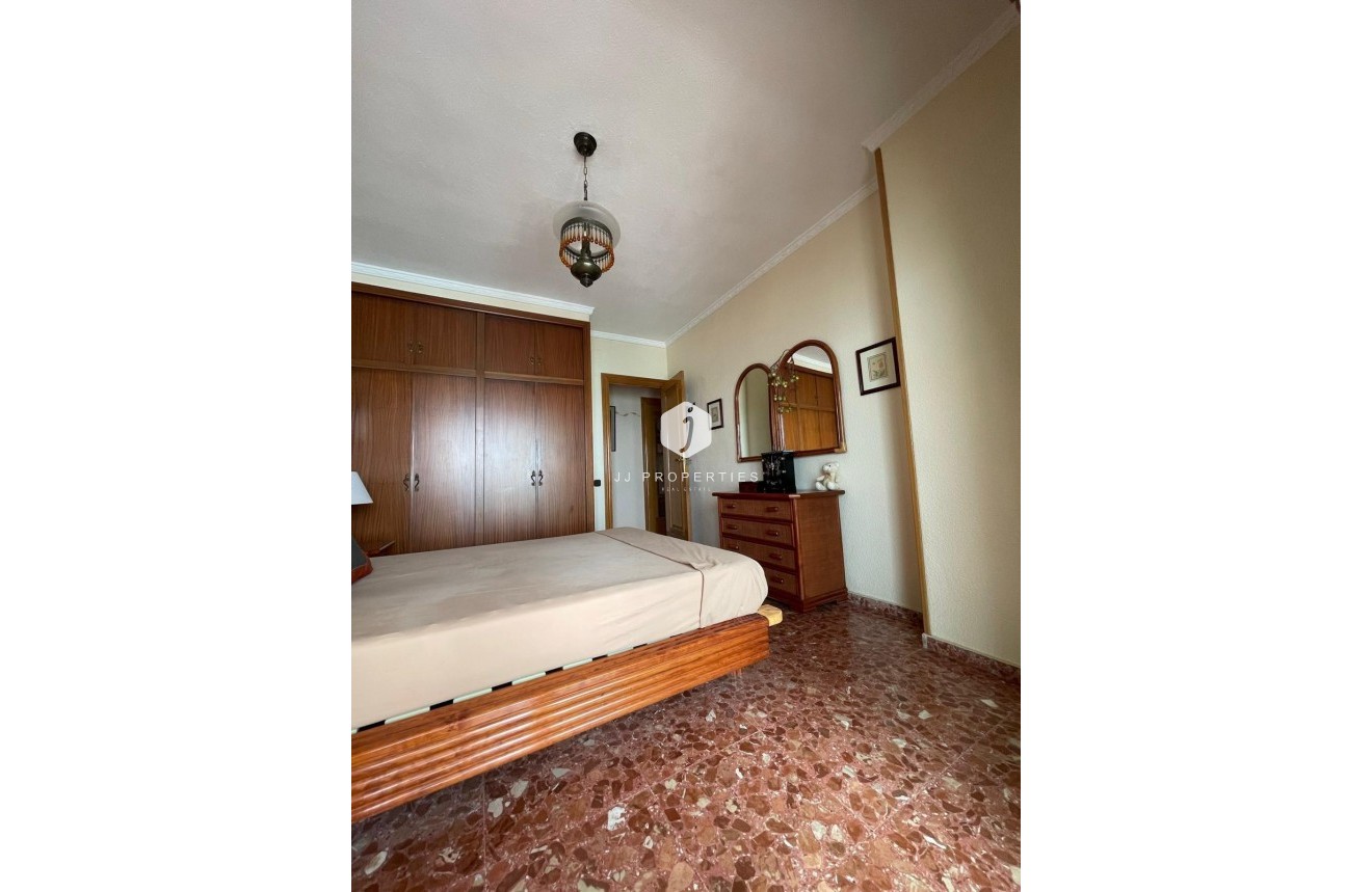 Segunda mano - Apartamento / piso -
Torrevieja - Las Piscinas Naturales