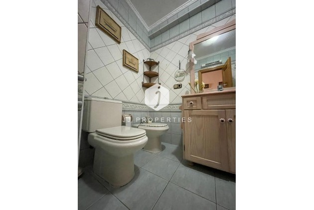 Segunda mano - Apartamento / piso -
Torrevieja - Las Piscinas Naturales