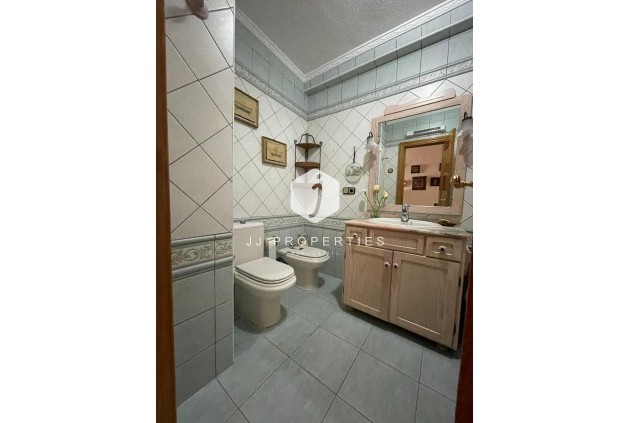 Segunda mano - Apartamento / piso -
Torrevieja - Las Piscinas Naturales