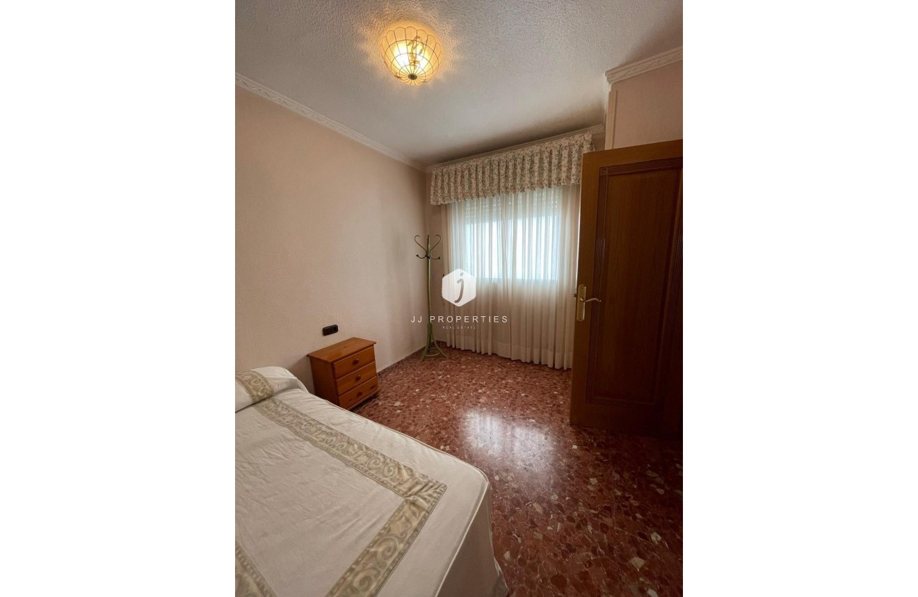 Segunda mano - Apartamento / piso -
Torrevieja - Las Piscinas Naturales