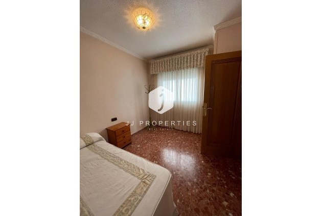 Segunda mano - Apartamento / piso -
Torrevieja - Las Piscinas Naturales