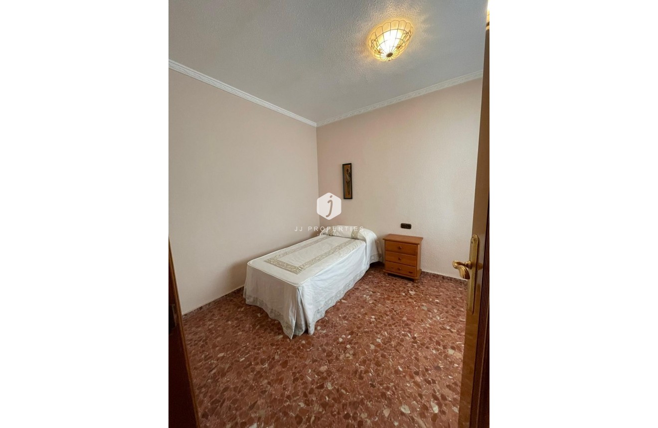 Segunda mano - Apartamento / piso -
Torrevieja - Las Piscinas Naturales