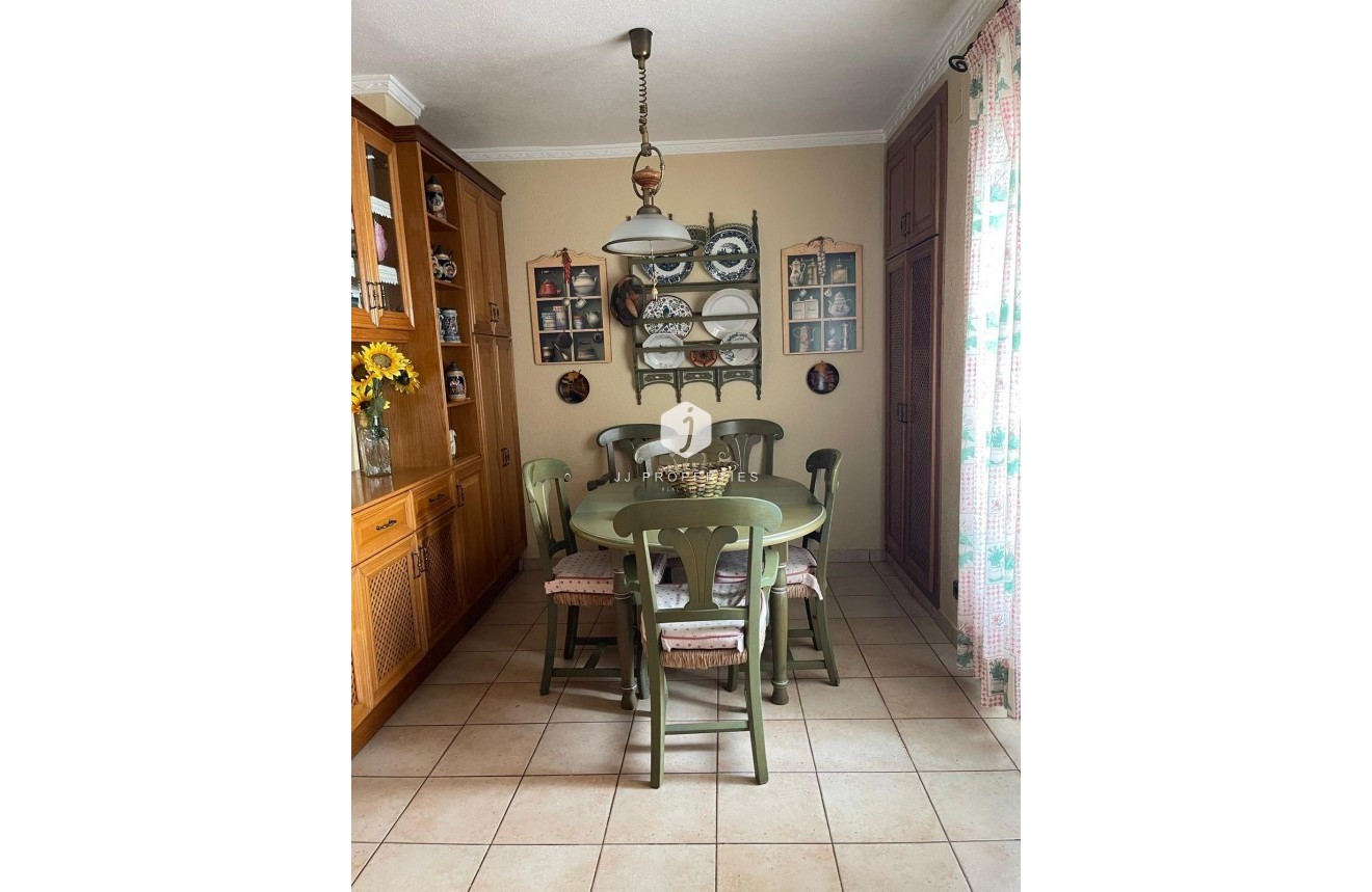 Segunda mano - Apartamento / piso -
Torrevieja - Las Piscinas Naturales