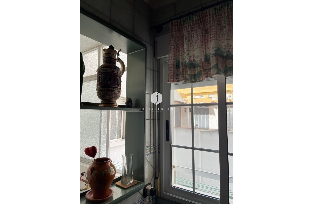 Segunda mano - Apartamento / piso -
Torrevieja - Las Piscinas Naturales