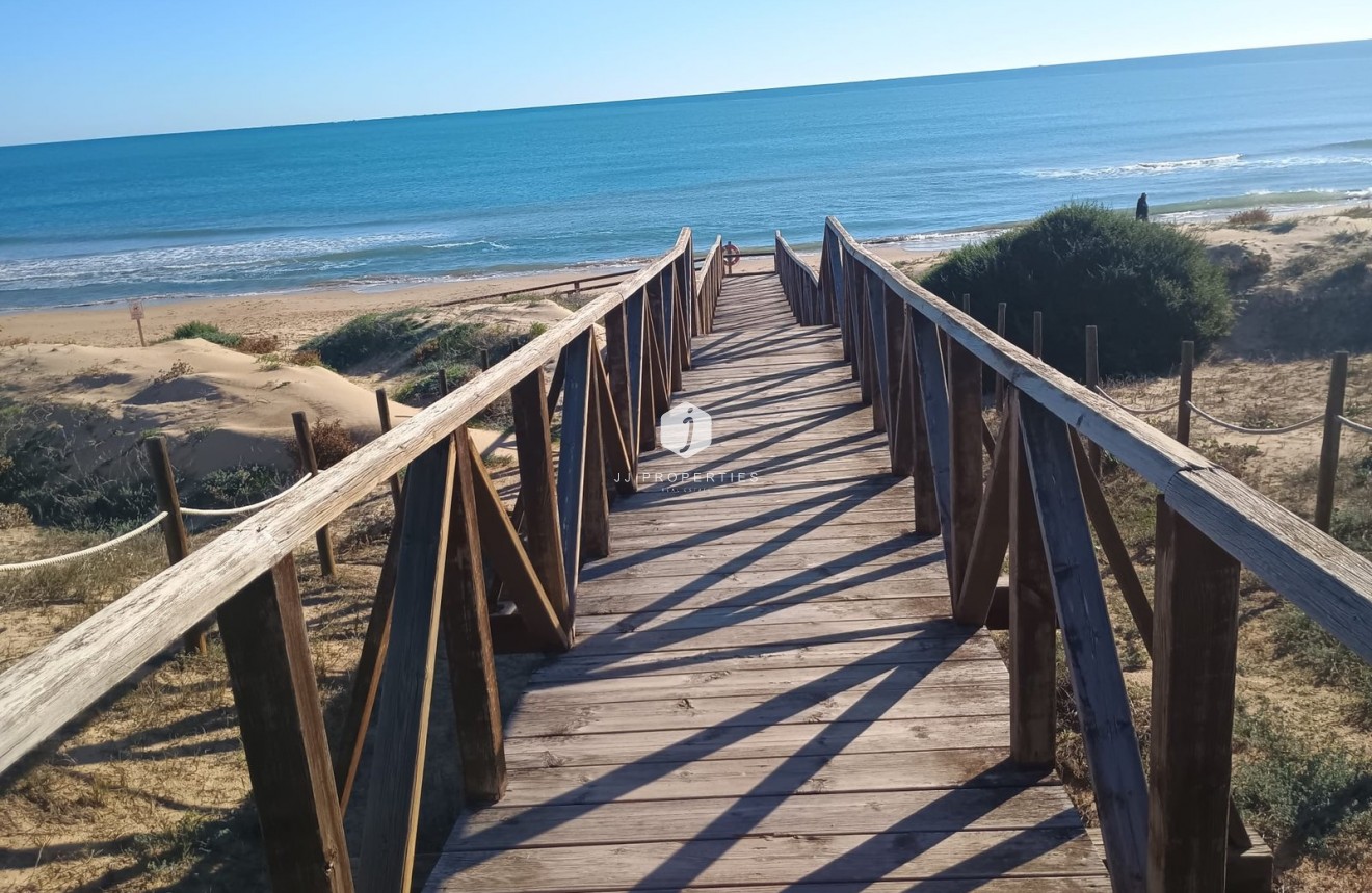 Resale - Apartment / flat -
Guardamar del Segura - Costa Blanca