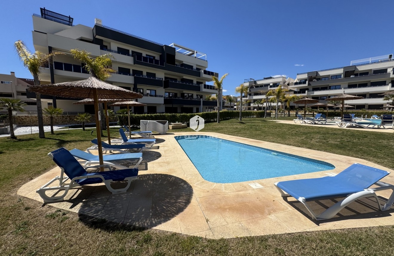 Segunda mano - Apartamento / piso -
Playa Flamenca - Costa Blanca
