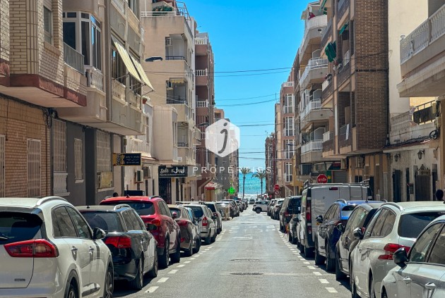 Z drugiej ręki - Mieszkanie w bloku -
Torrevieja - Costa Blanca
