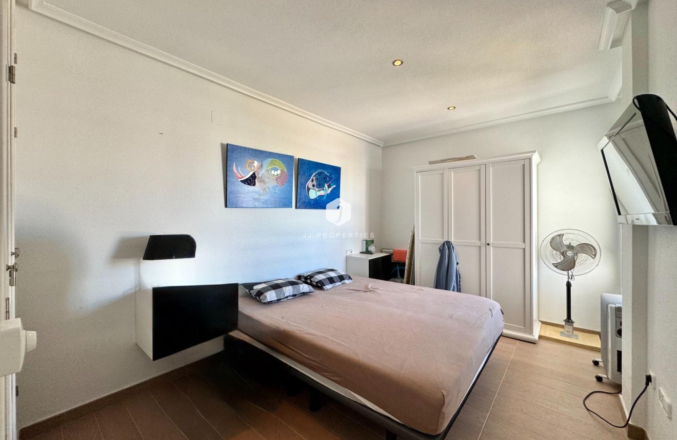 Z drugiej ręki - Mieszkanie w bloku -
Orihuela Costa - Villamartín-las Filipinas